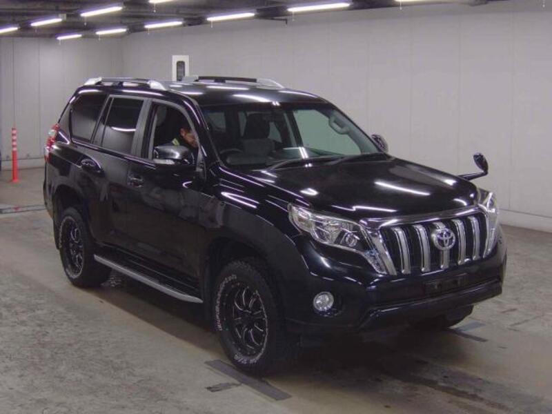 TOYOTA LAND CRUISER PRADO