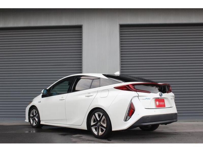 PRIUS PHV