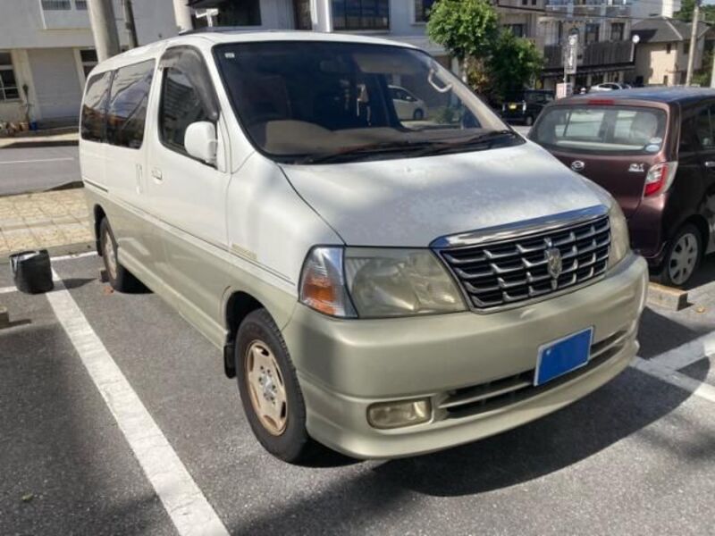 TOYOTA GRAND HIACE