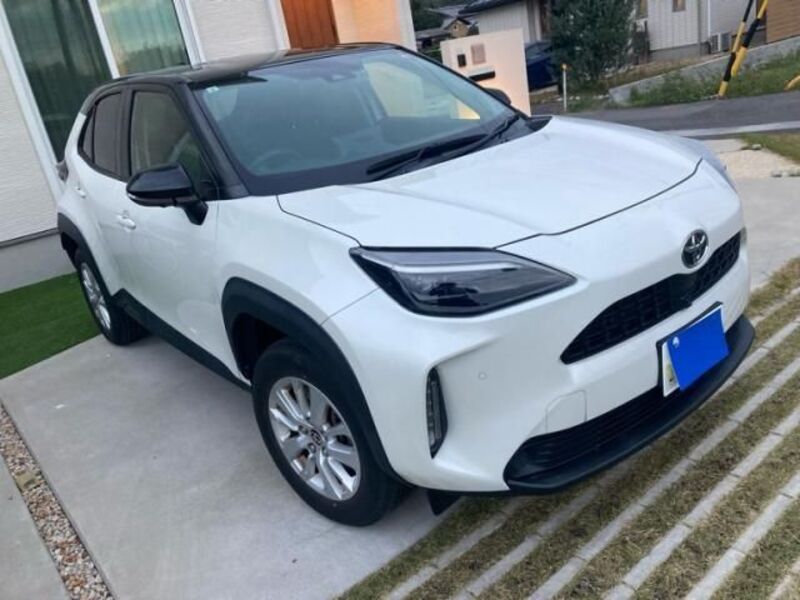 YARIS CROSS