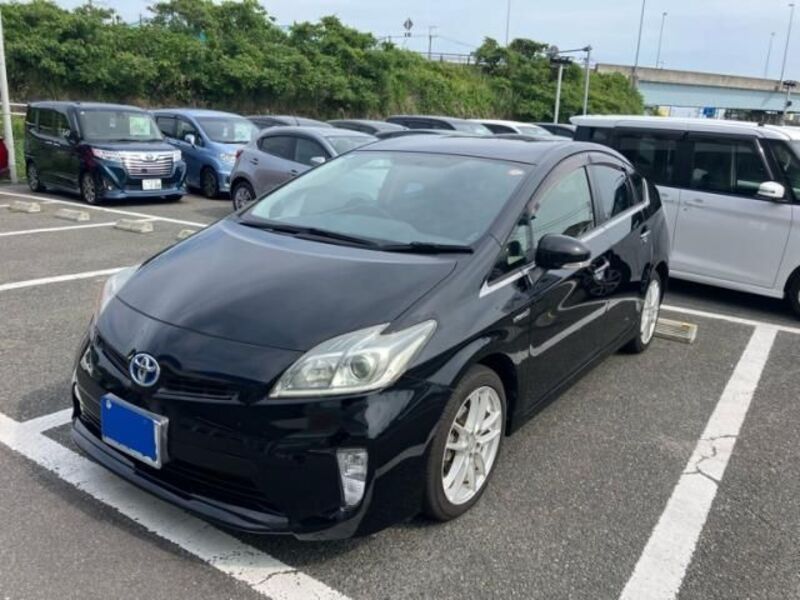 TOYOTA PRIUS