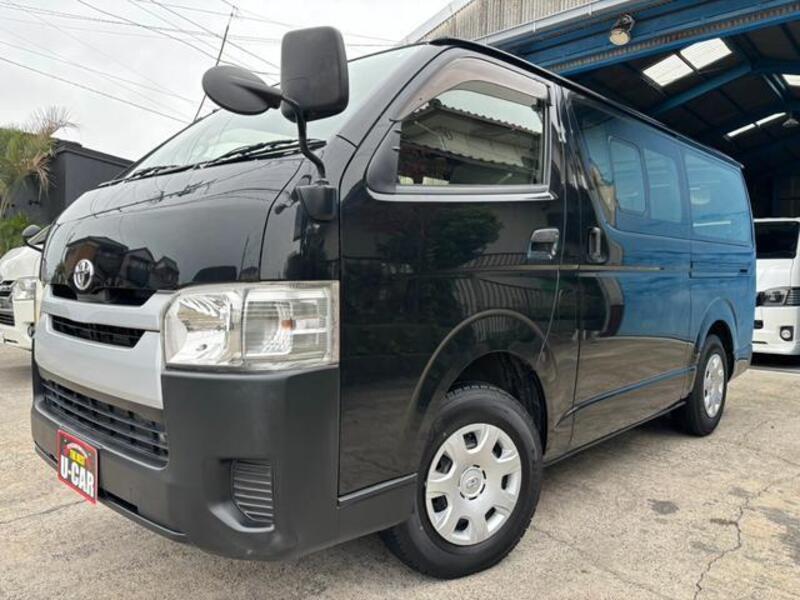 TOYOTA HIACE VAN