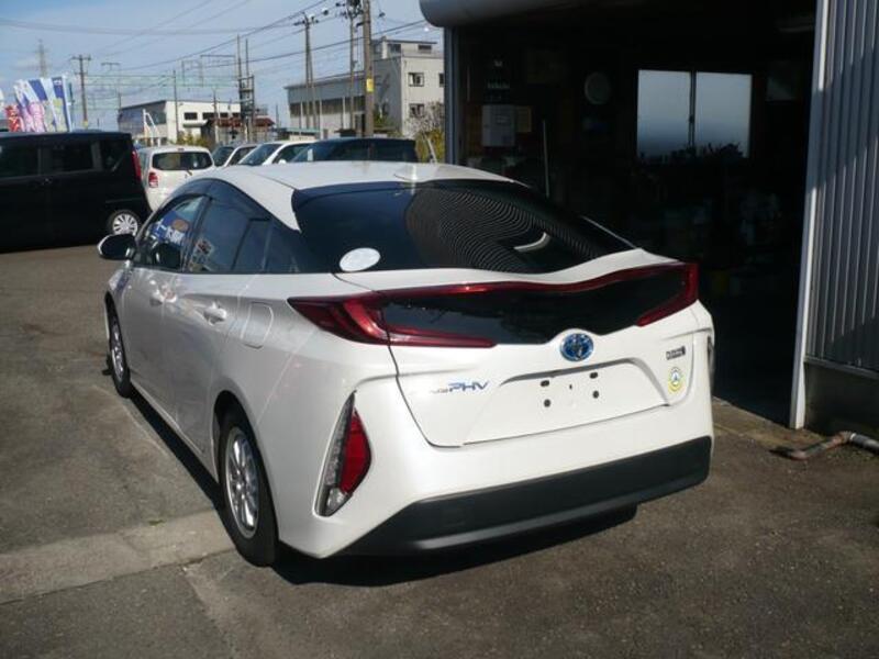 PRIUS PHV