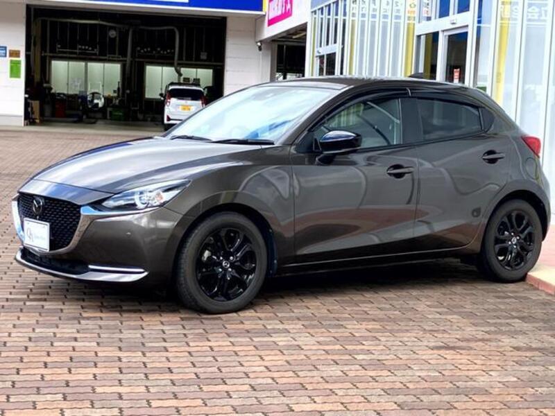 MAZDA2