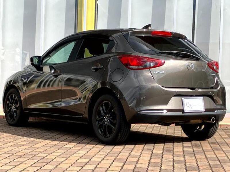 MAZDA2