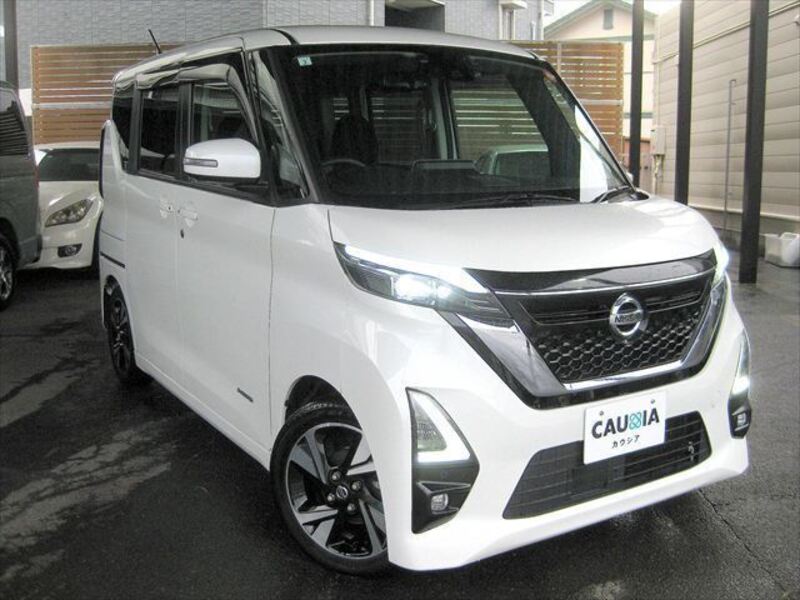 NISSAN ROOX