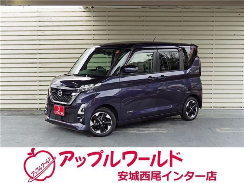 NISSAN ROOX