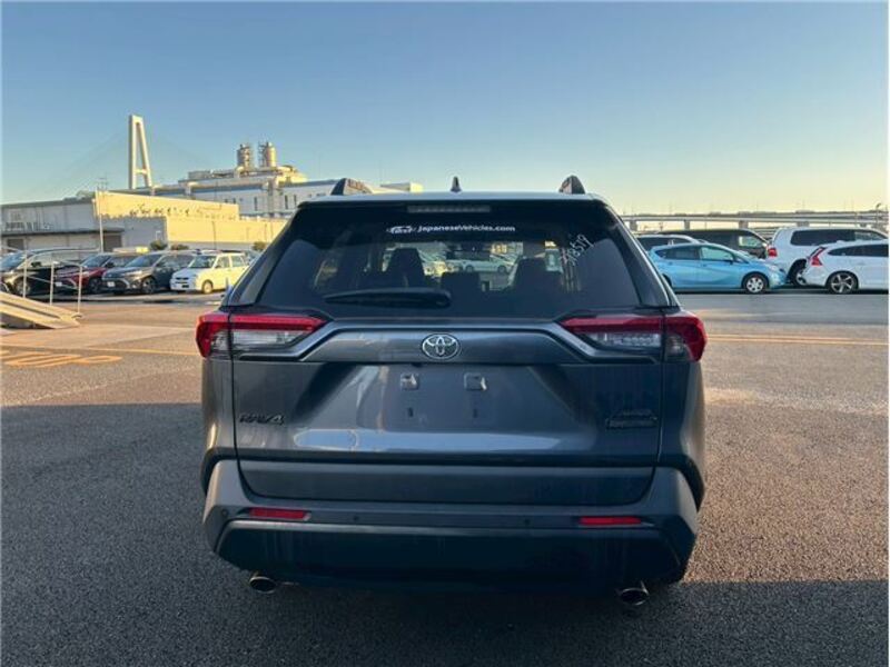 RAV4