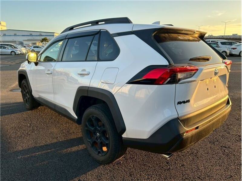 RAV4