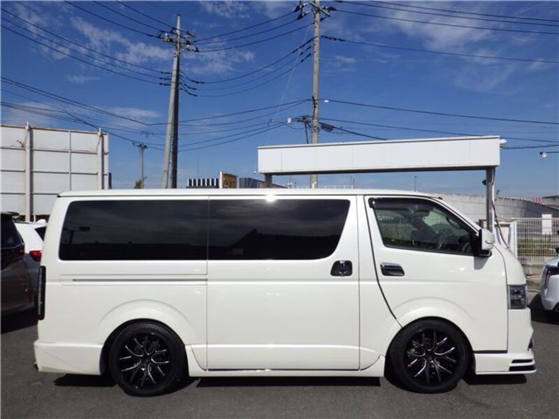 HIACE VAN