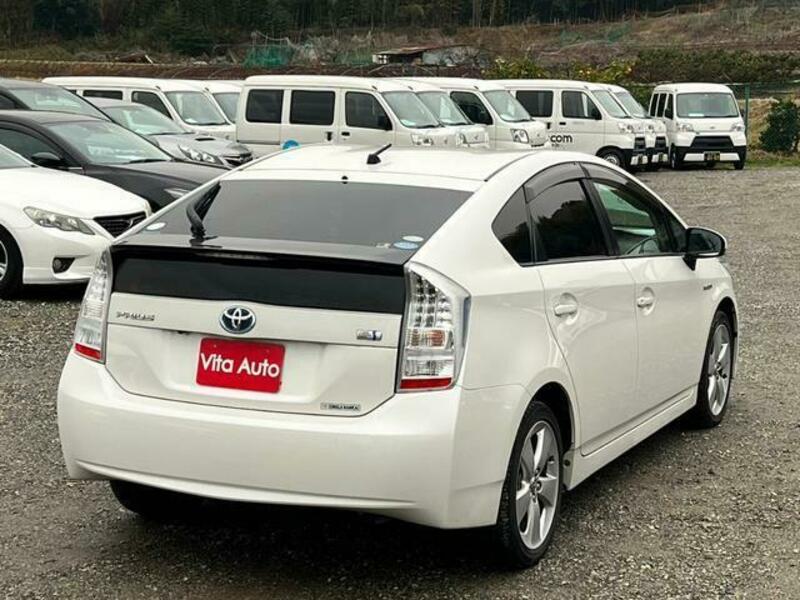 PRIUS-10