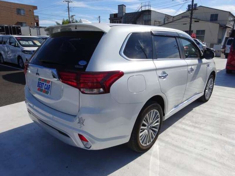 OUTLANDER PHEV