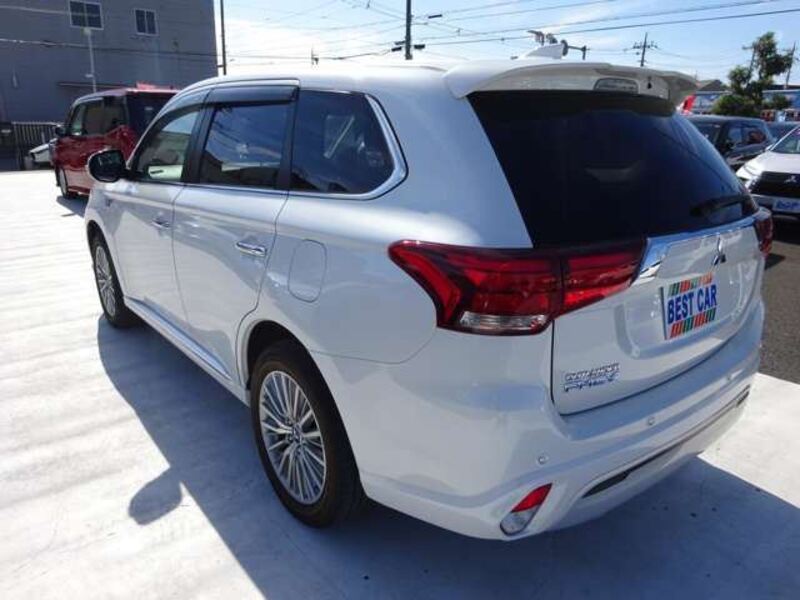 OUTLANDER PHEV