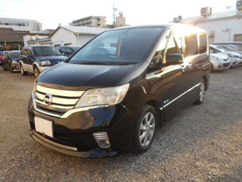 NISSAN SERENA