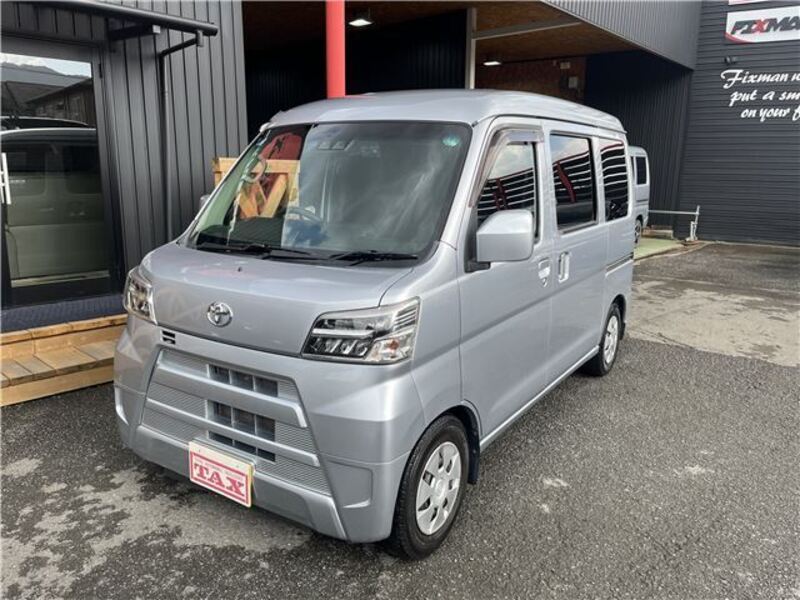 TOYOTA PIXIS VAN