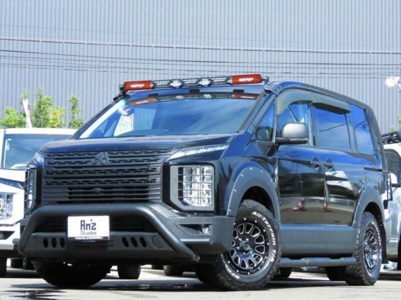 MITSUBISHI DELICA D5