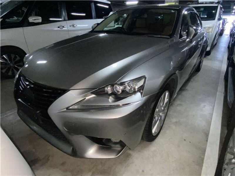 LEXUS IS