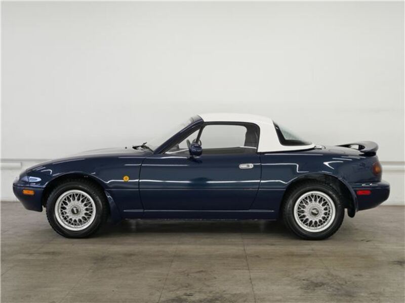 EUNOS ROADSTER