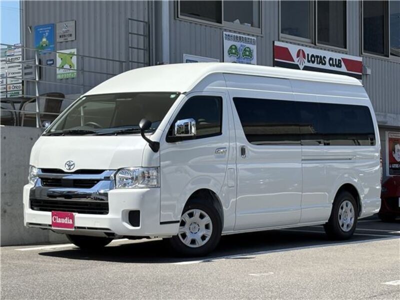TOYOTA HIACE
