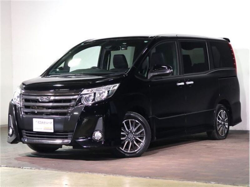 TOYOTA NOAH