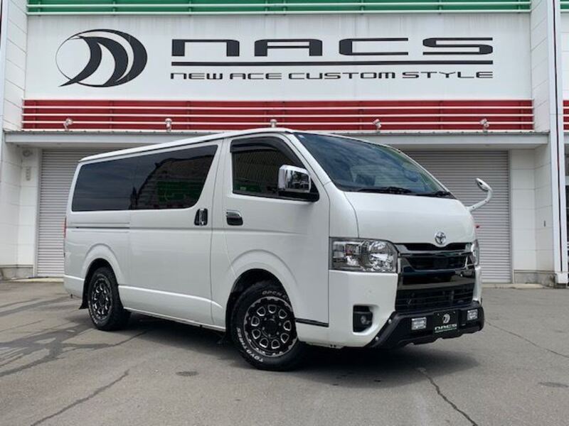 TOYOTA HIACE
