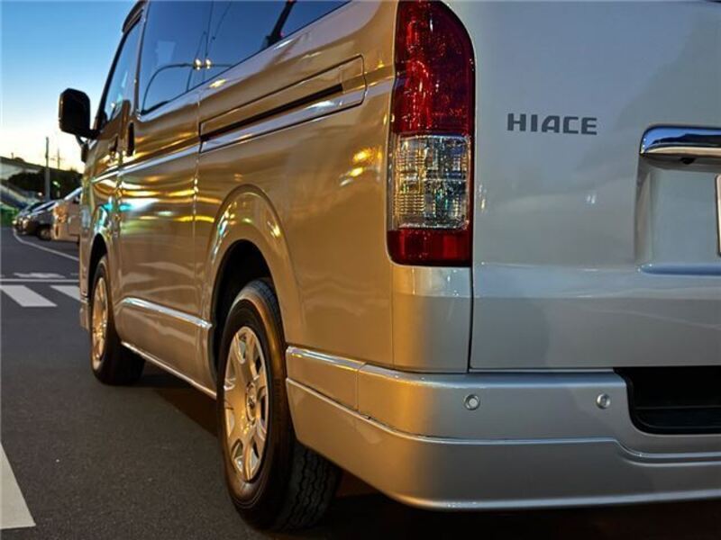 HIACE VAN
