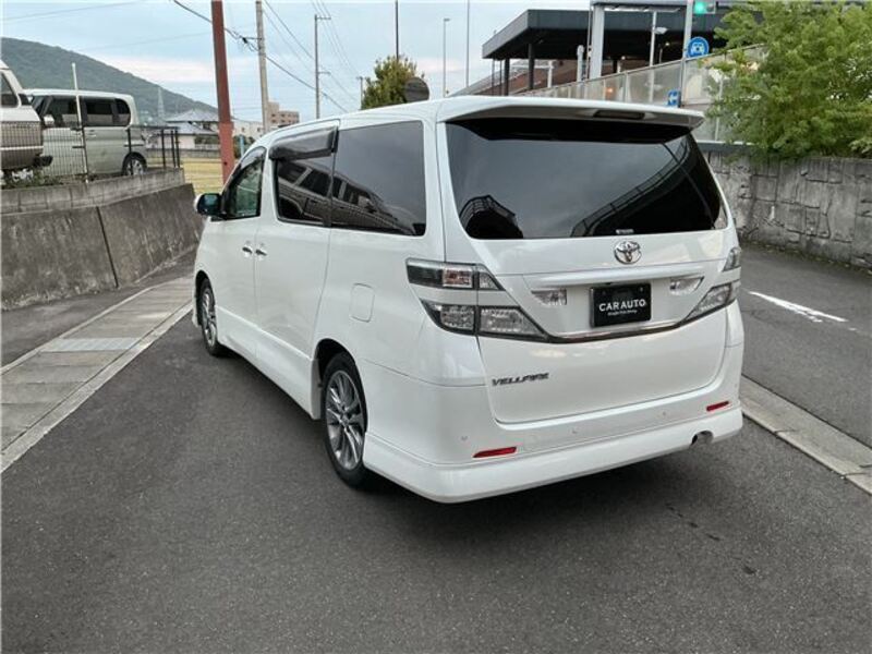 VELLFIRE