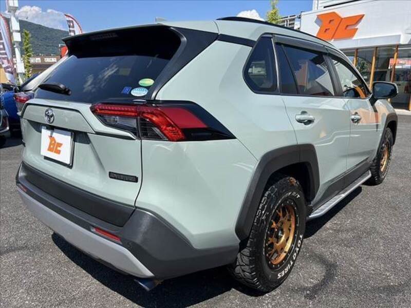 RAV4