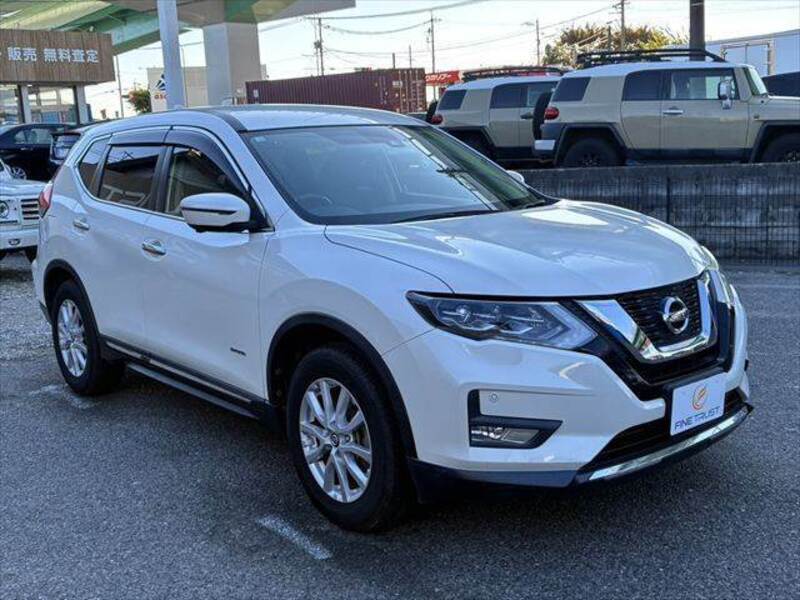 X-TRAIL