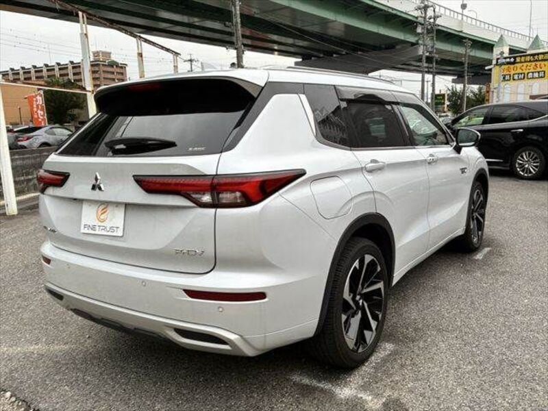 OUTLANDER PHEV