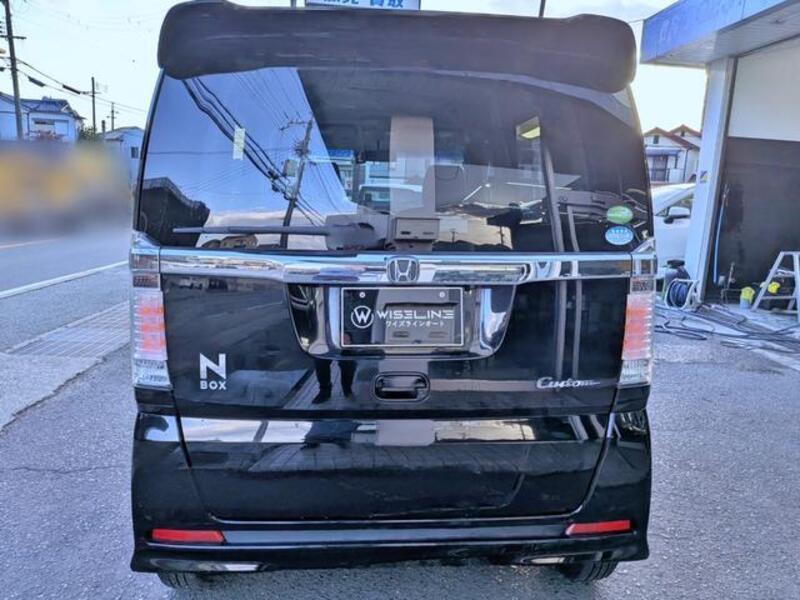 N BOX CUSTOM
