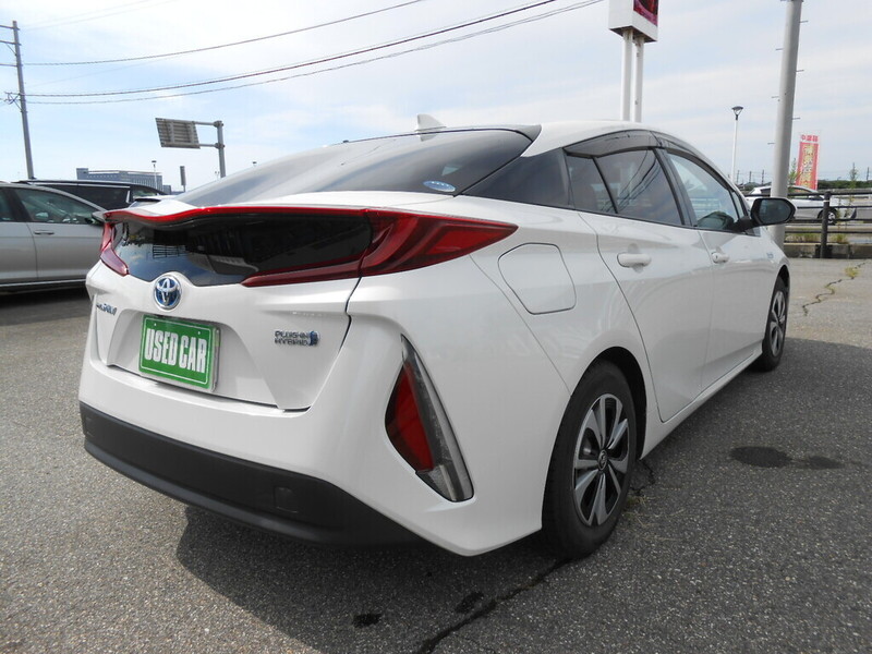 PRIUS PHV