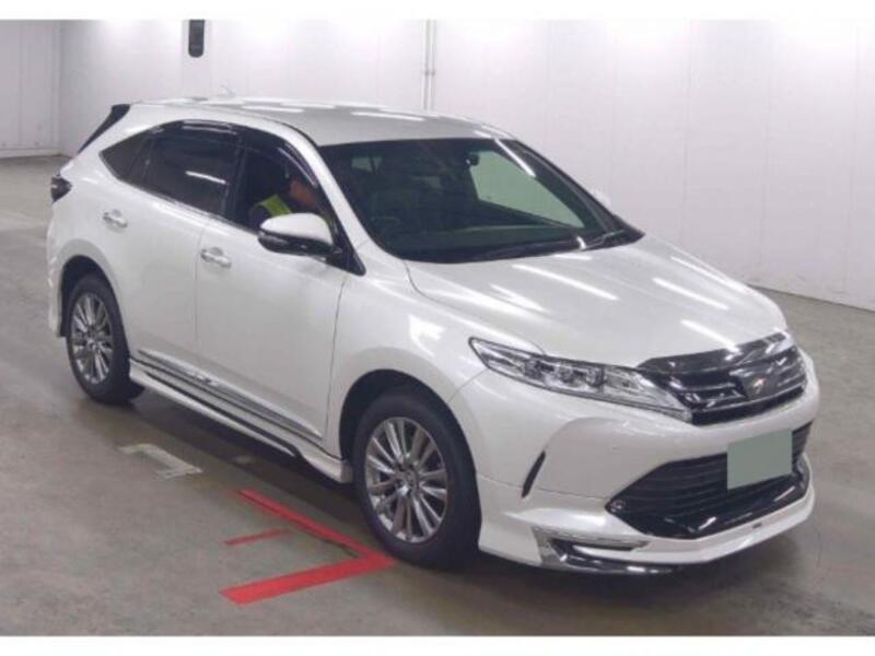 TOYOTA HARRIER