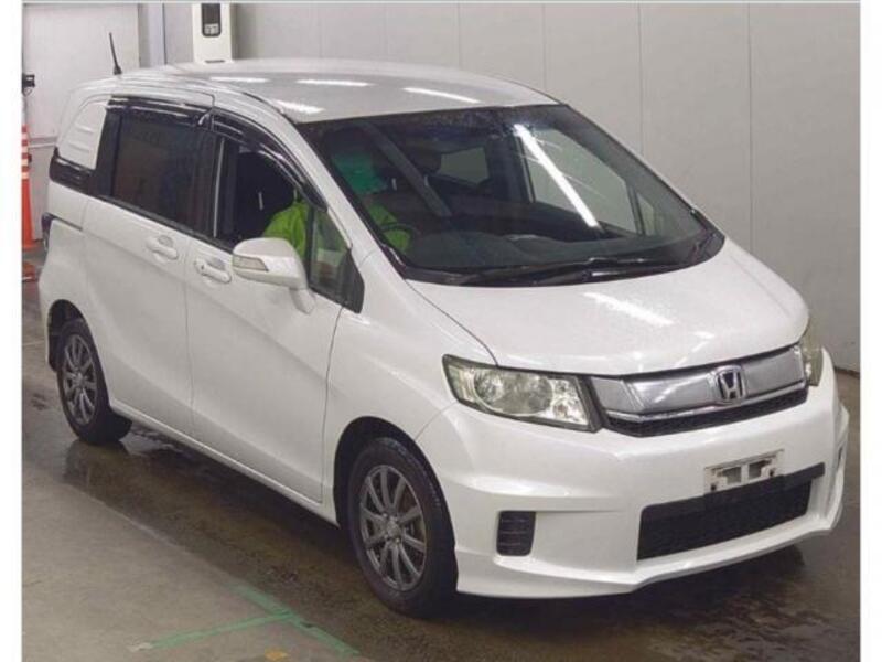 HONDA FREED SPIKE