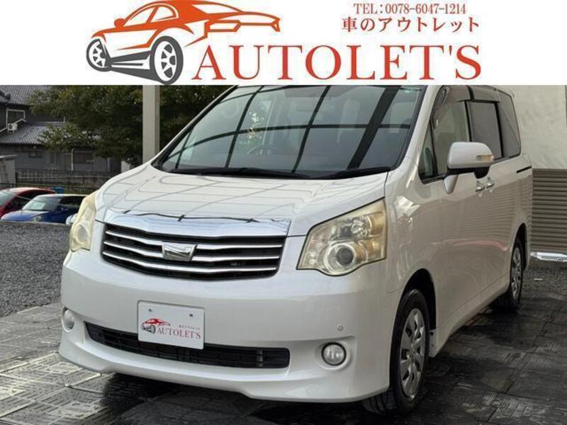 TOYOTA NOAH