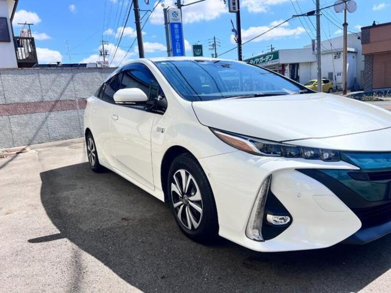 PRIUS PHV