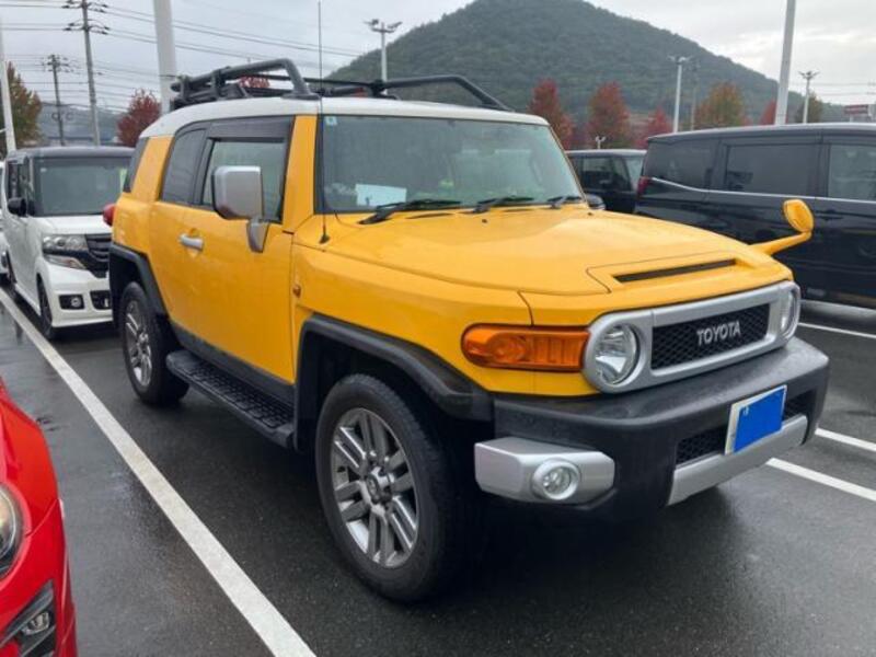 TOYOTA FJ CRUISER