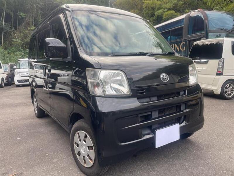 TOYOTA PIXIS VAN