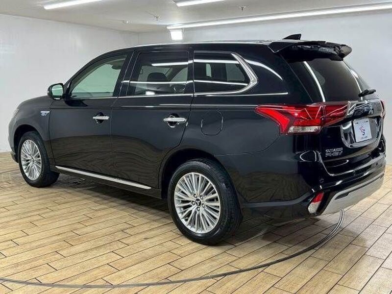 OUTLANDER PHEV