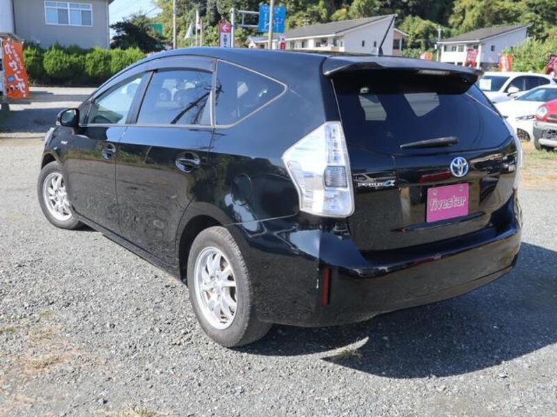 PRIUS ALPHA