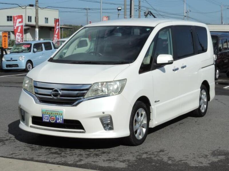 NISSAN SERENA