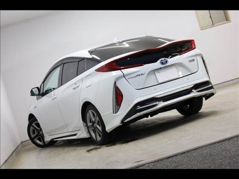 PRIUS PHV