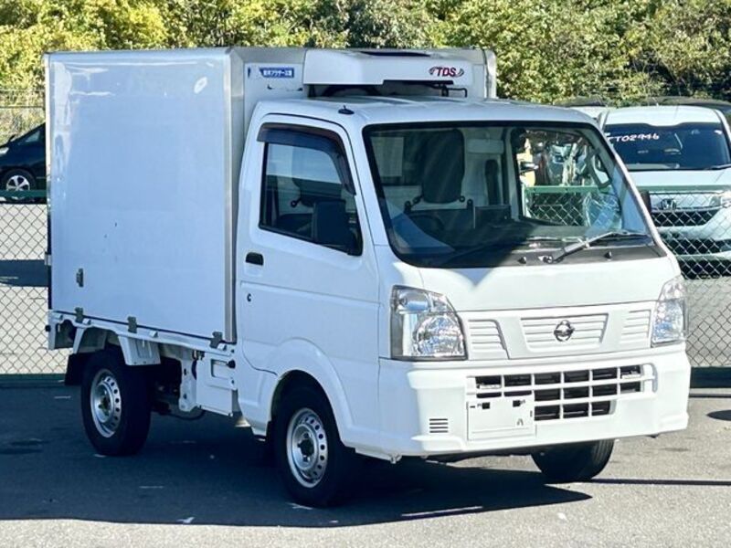 NISSAN NT100 CLIPPER