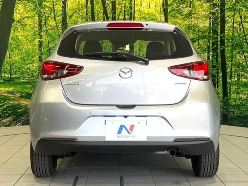 MAZDA2