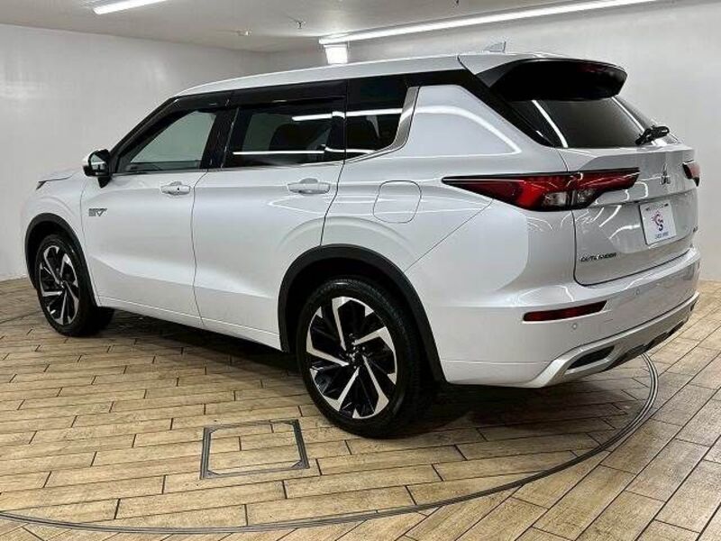 OUTLANDER PHEV