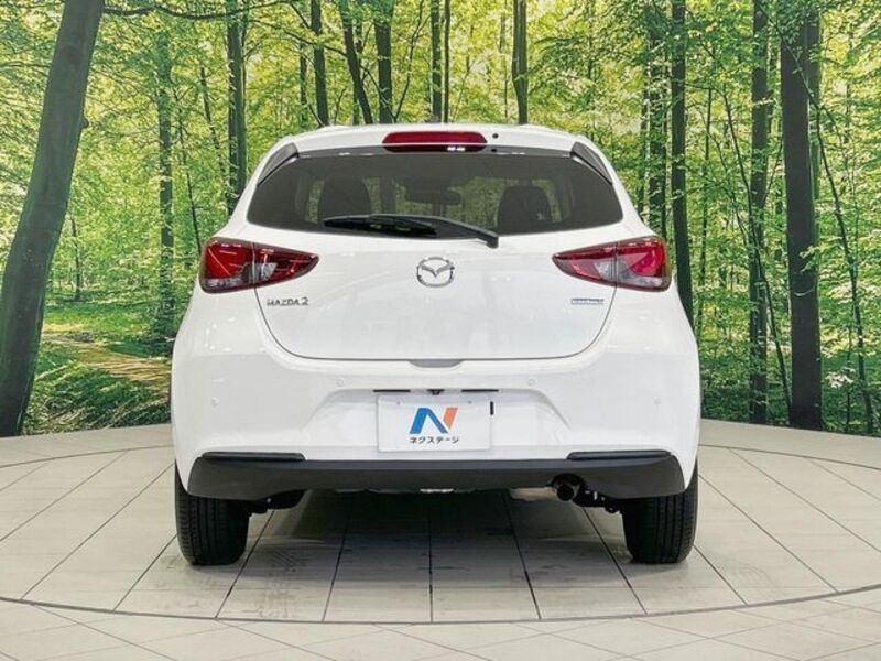 MAZDA2