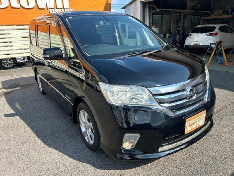 NISSAN SERENA