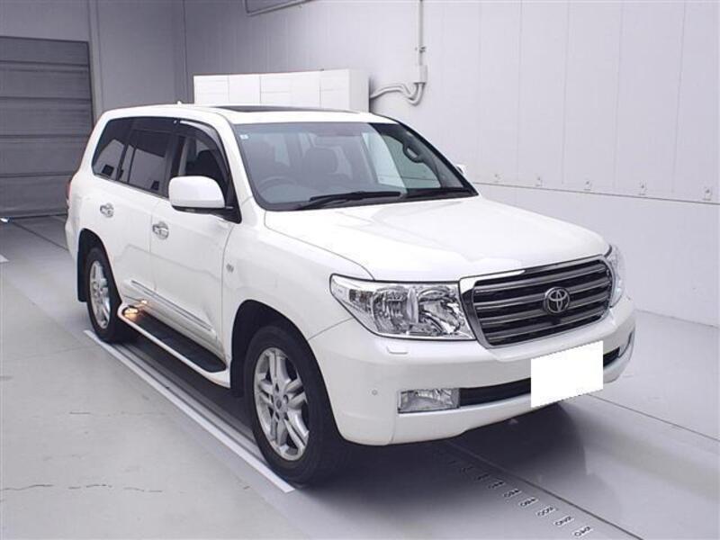 TOYOTA LAND CRUISER