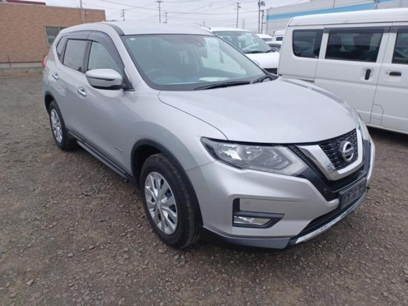 X-TRAIL