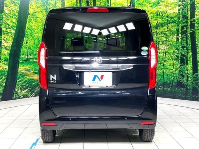 N BOX